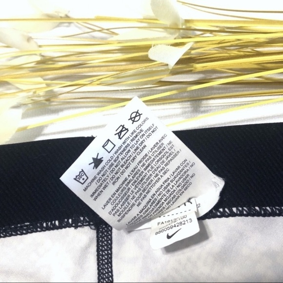 NIKE Pro Heights Vixen 3/4 Crop Tights - Picture 8 of 8